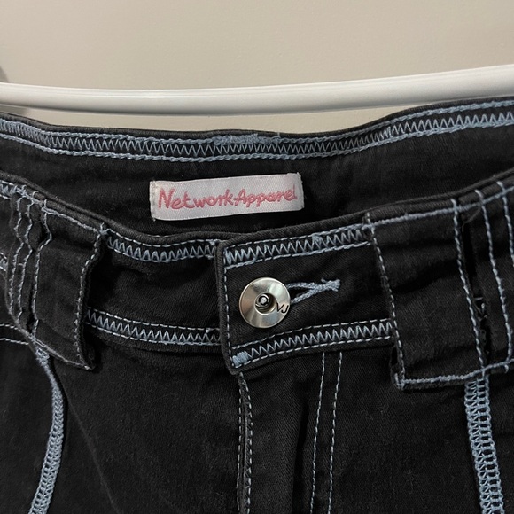 Vintage Y2K Network Apparel Black Capri Pant with Blue Seams size 29 - Picture 3 of 6